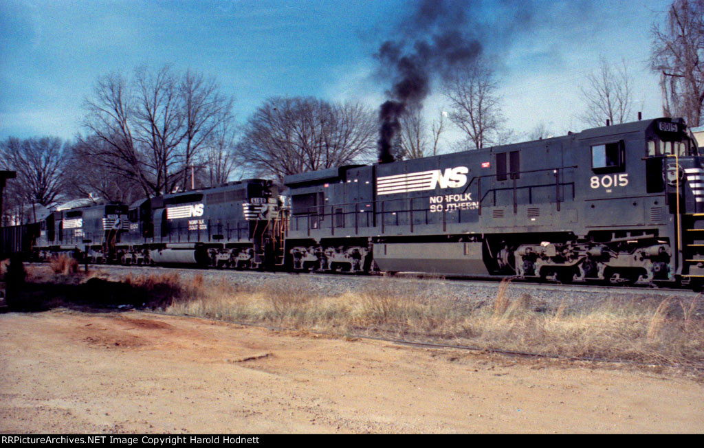 NS 8015 leads a train towards the yard